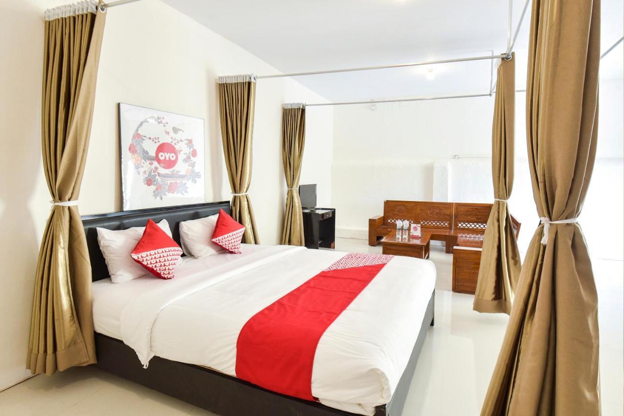 Oyo 348 Hotel Dieng Permai Yogyakarta Exteriör bild