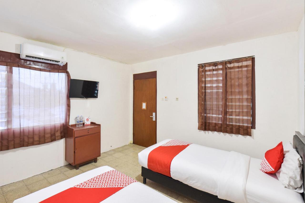 Oyo 348 Hotel Dieng Permai Yogyakarta Exteriör bild